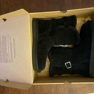 Koolaburra Black W Delene Short Boots